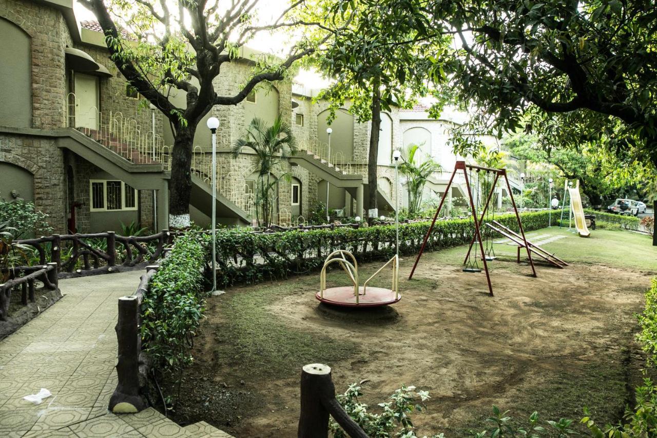 Ras Resort By Treat Silvassa Dış mekan fotoğraf