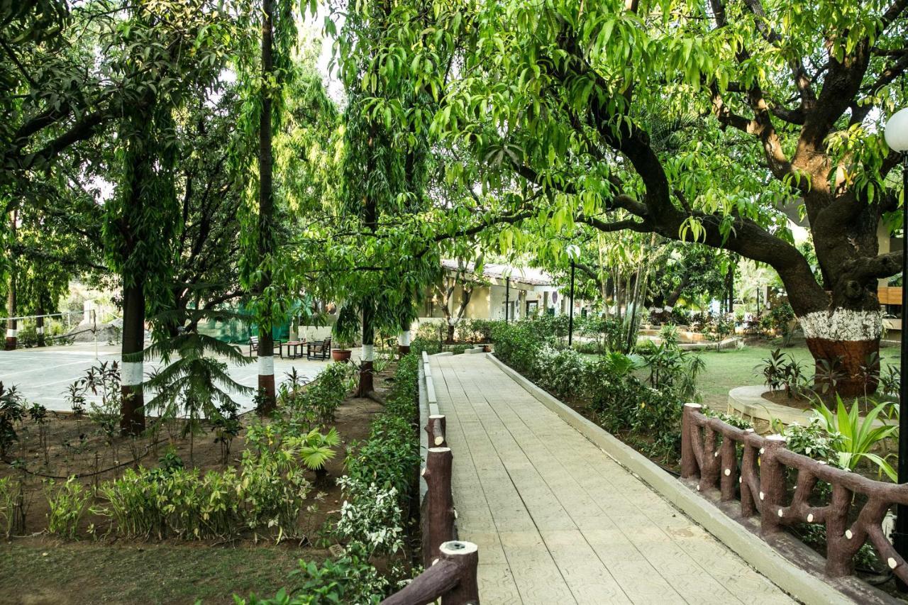 Ras Resort By Treat Silvassa Dış mekan fotoğraf
